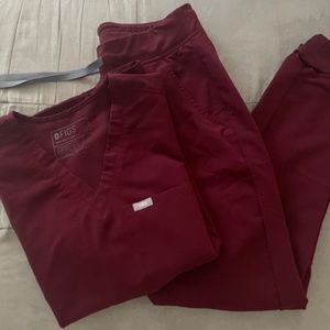 Figs womens size small set - burgundy